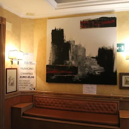 Pomezia Отель 2*