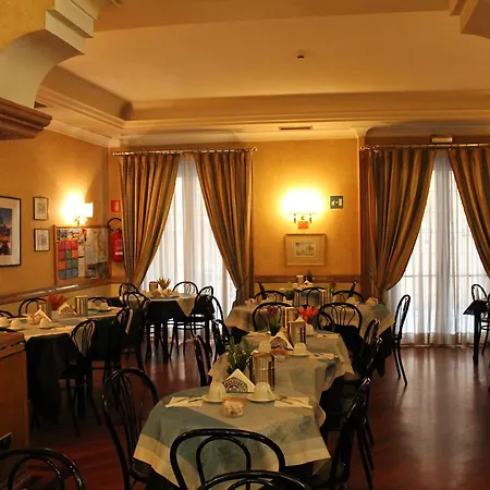 Pomezia Отель Рим