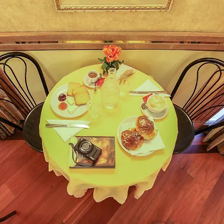 Pomezia Отель 2*