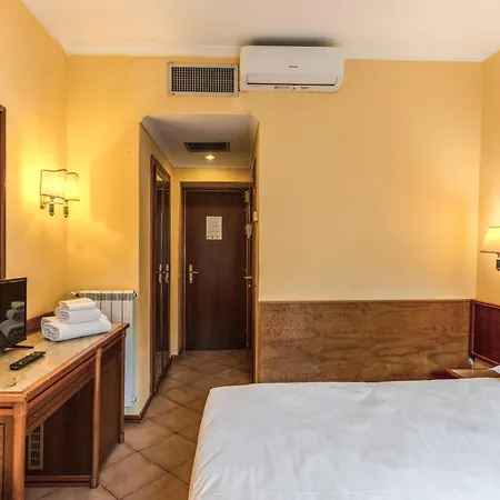 Pomezia Hotell