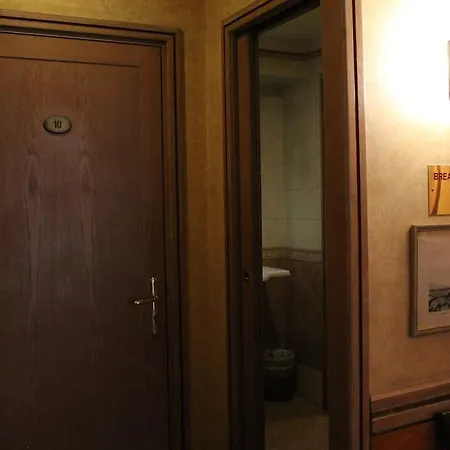 Hotel Pomezia Rome